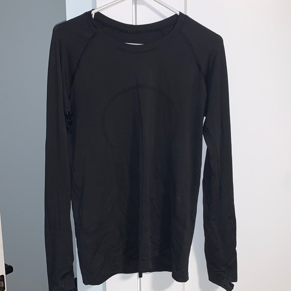 BLACK LULULEMON LONG SLEEVE SWIFTLY TECH!